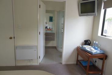 Garden Bed And Breakfast