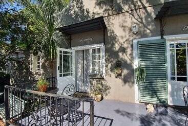 Bed & Breakfast Waterhouse Guest Lodge In Muckleneuk