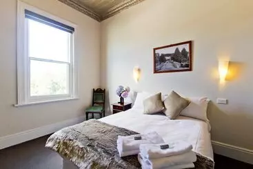 Hotel Deloraine