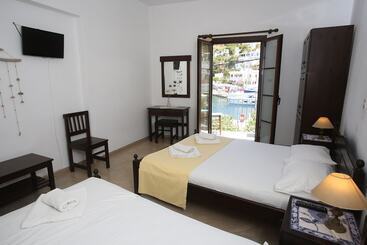 بنسيون Lykomides