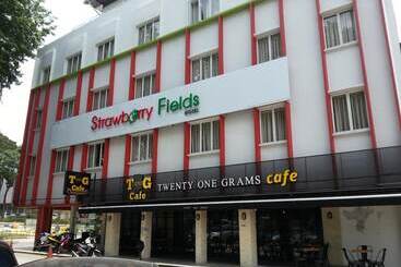 Hotel Strawberry Fields