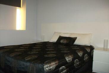 Daydream Motel And Apartments