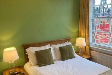 פונדק The King S Arms