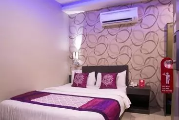 Otel Q Inn