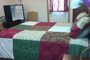 קוטג'' No View Farm