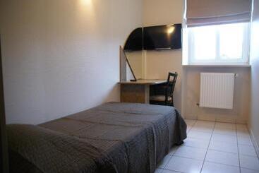 هتل Charly's Gare