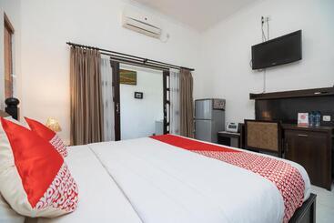 酒店 Zen Rooms Panen House