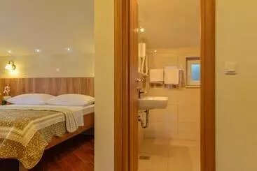 Turistihuoneistot Luxury Apartments Villa Tea