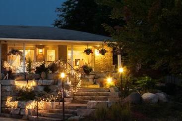 A Garden Stroll Bed & Breakfast