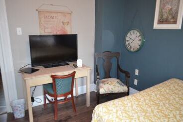 مبيت وإفطار Adams Inn