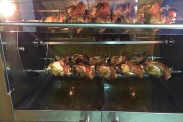 هتل Garni Schneeburghof