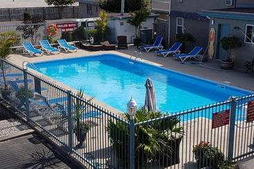 Lakeview Resort Motel