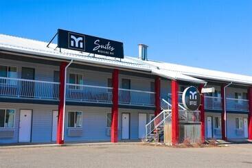 مُتل Medicine Hat Inn & Suites