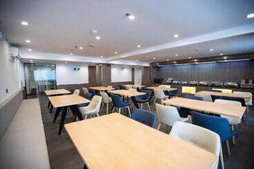 Hanting Hotel Qingyuan Lianjiang Road