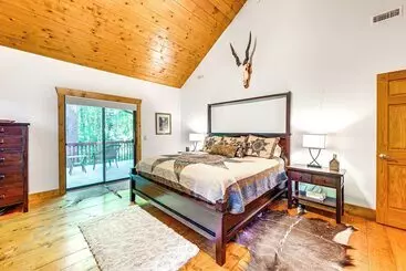 コテージ Creekside Lodge ~ 4 Mi To Sapphire Valley Resort!