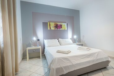 هتل آپارتمان Le Castella House