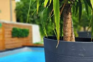 Hotelli La Magnifique Villa