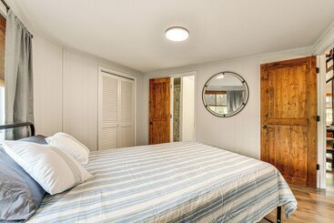 بيت ريفى Peaceful Concord Cabin Near Parks & Hiking!