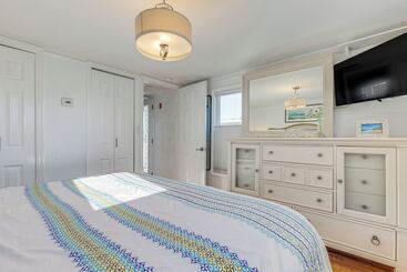 بيت ريفى Quaint Montauk House W/ Community Amenities!