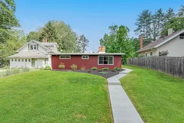 Mid Century Modern Lake Cottage In Indiana!