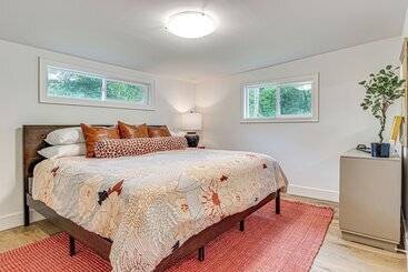 Mid Century Modern Lake Cottage In Indiana!