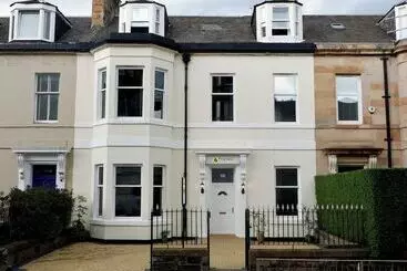 Majatalo 4 Friends House