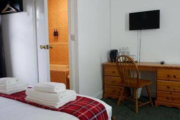 פנסיון 4 Friends House