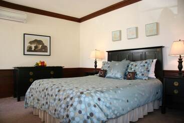 Bed and Breakfast Ojai Retreat & Inn