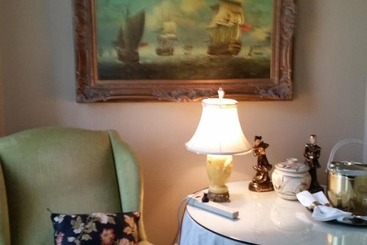 Clifford House Private Home B&b