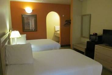 Мотель Sunbridge Inn & Suites