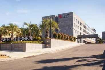 Hotel Theborn Jeju