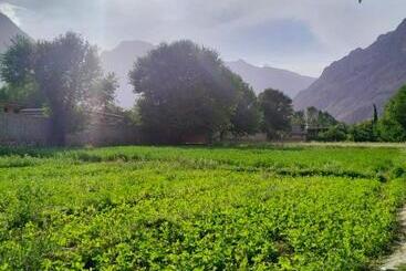 پانسیون Pecone Resort