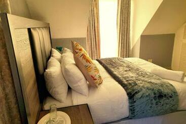 پانسیون Rehoboth Ezulwini Suites