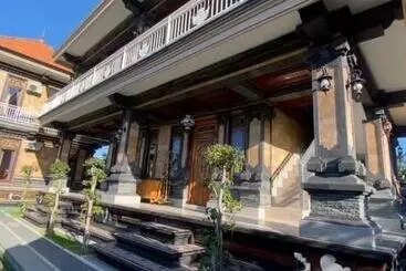 Majatalo Tiara Guest House