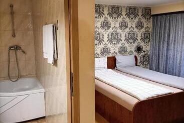 پانسیون Casa Heidi