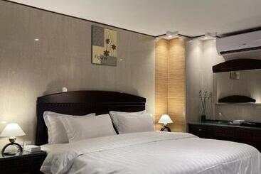 Aparthotel سويت غرفة وصالة بإطلالة واسعة على المدينة