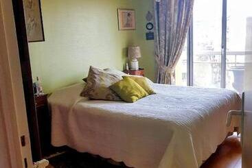 تختخواب و صبحانه Brisette