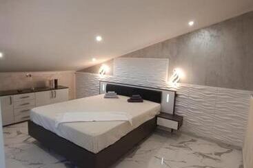 住宿加早餐  Prestige House