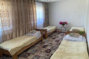 پانسیون Guest House Ai Zhar