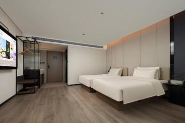 Atour Hotel Shangrao Wannian International Pearl City