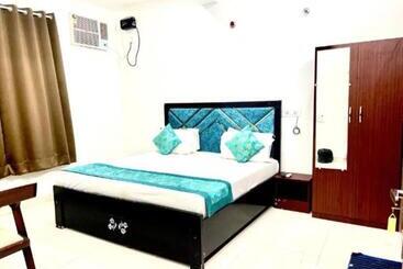 Hotel Sri Ji Serenity Homes And Holiday