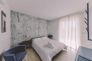 Apartmanszálloda Hotiday Collection   Suites Polignano