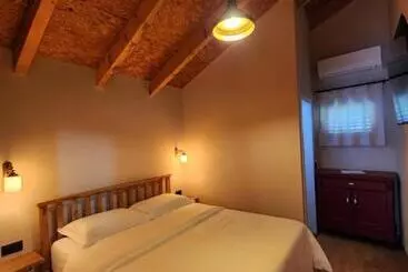 ペンション Guesthouse Te Avllia