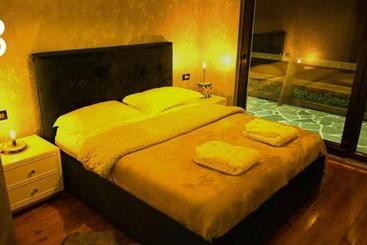 پانسیون Zeneli Alpin Chalet