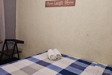 هتل Cermeño S House