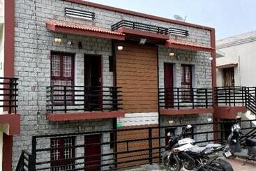 Hotel Kb House Kodaikanal