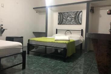 Cămin Emotion Avenida Tulum Hotel & Hostal