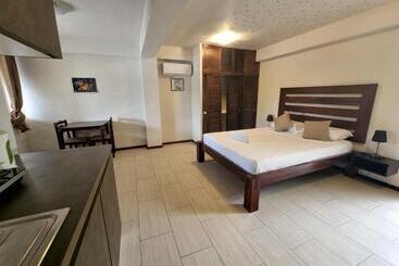 Angelina Beach Resort & Italian Restaurant Malapascua