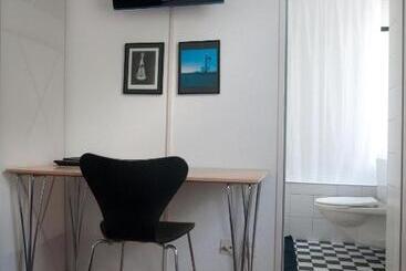 ベッドアンドブレックファースト Albergo Ristorante Centovalli