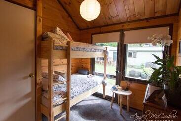 צימר Frankie & Hugh's